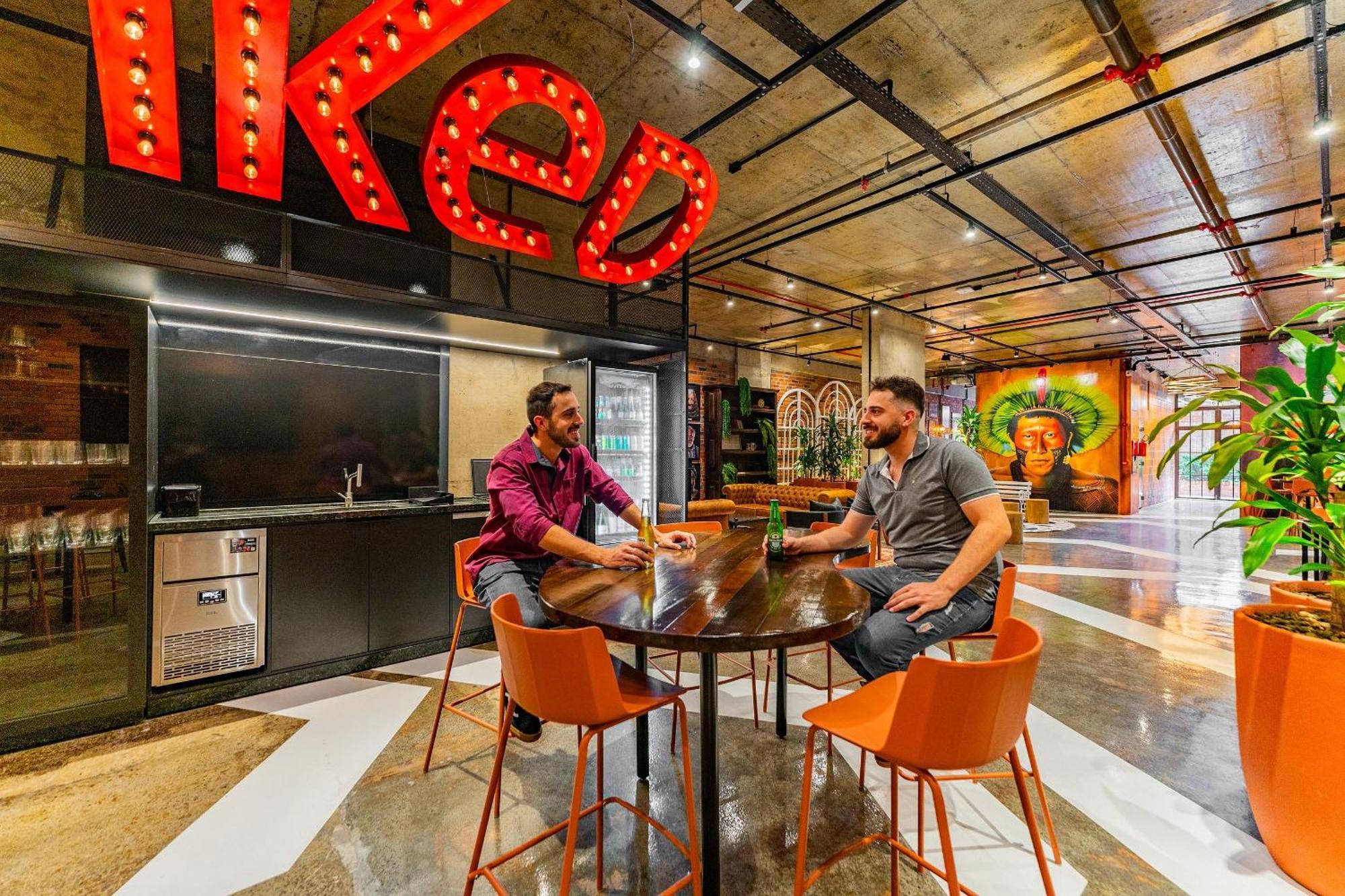 Apartment Linked Batel By Xtay - Experiencia Moderna E Conectada A Passos Do Hard Rock